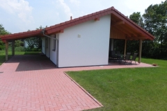 e18027